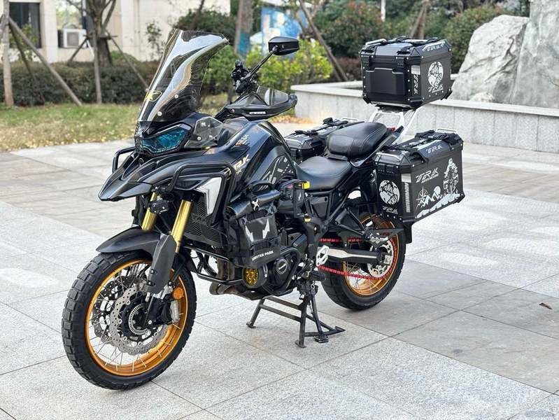 二手贝纳利TRK702