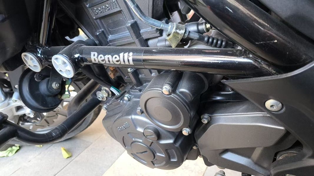 二手贝纳利金鹏 TRK251