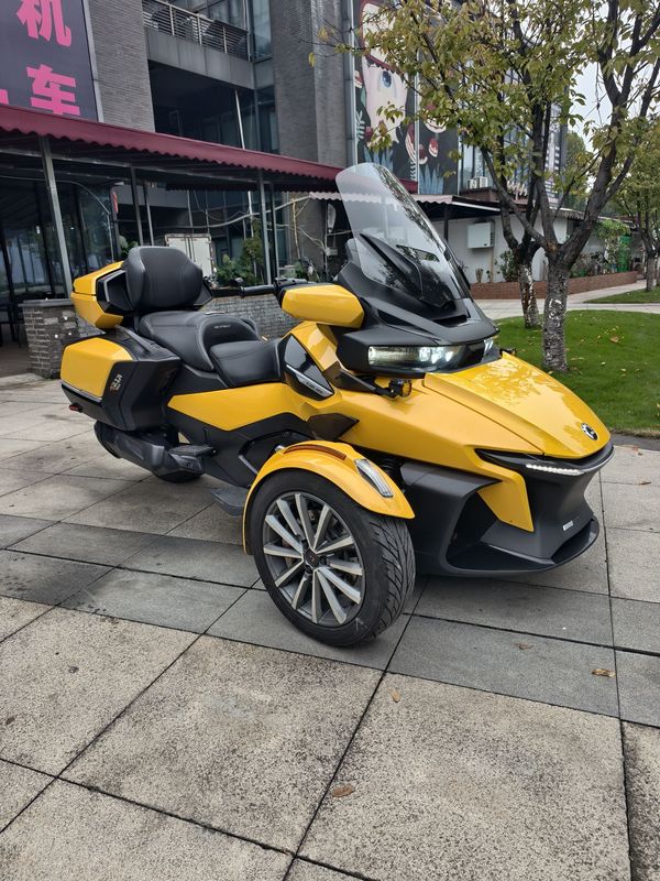 二手庞巴迪Spyder F3 