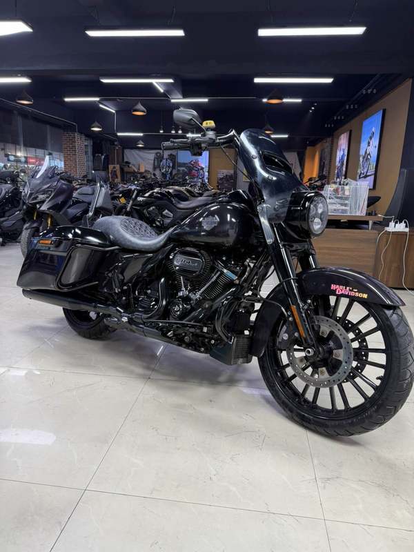 二手哈雷戴维森路王定制版 Road King Special