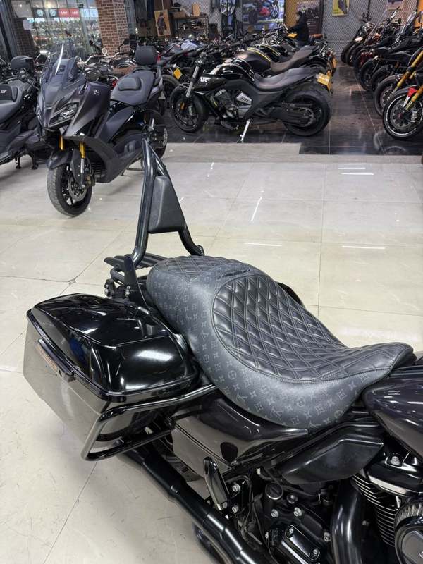 二手哈雷戴维森路王定制版 Road King Special