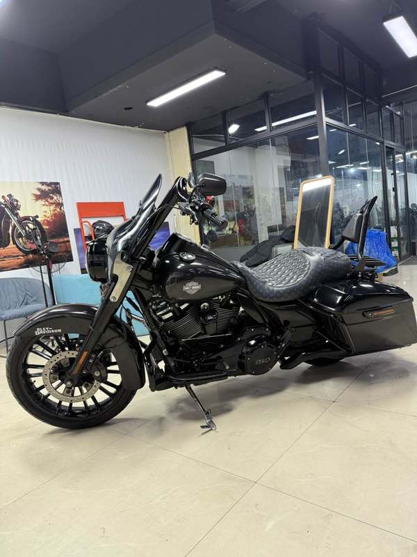 二手哈雷戴维森路王定制版 Road King Special