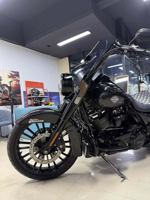 二手哈雷戴维森路王定制版 Road King Special