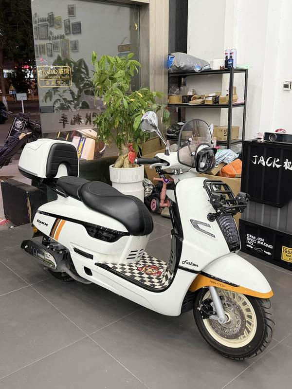 二手南方梦拉丽莎 飞戈