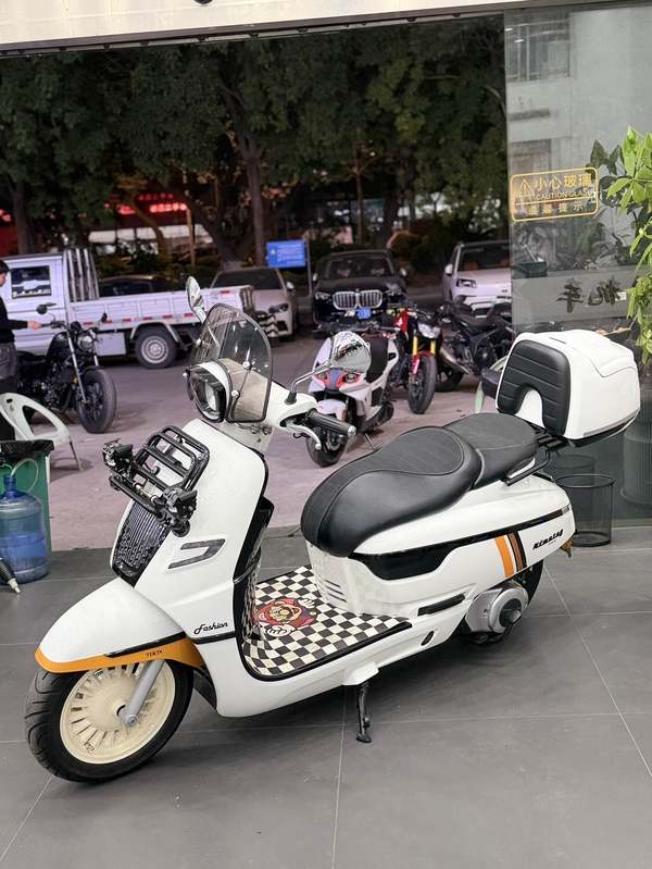 二手南方梦拉丽莎 飞戈