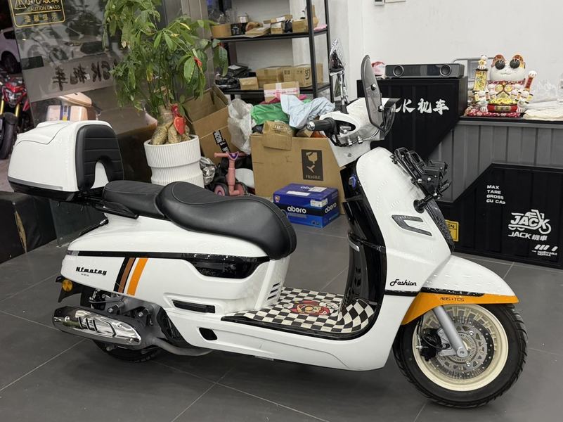 二手南方梦拉丽莎 飞戈