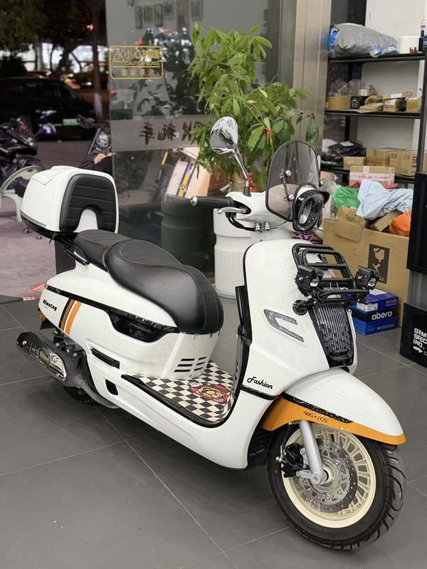 二手南方梦拉丽莎 飞戈