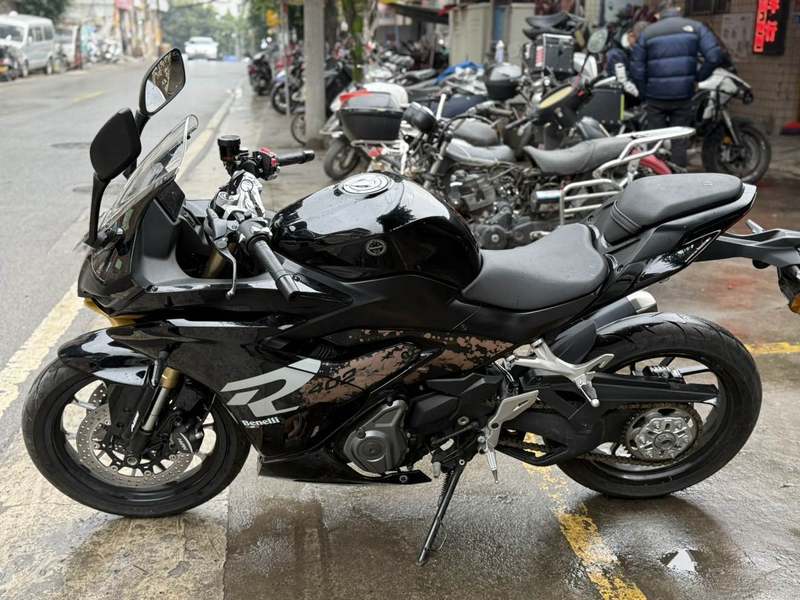 二手贝纳利龙卷风 Tornado 402R