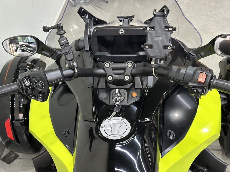 二手庞巴迪Spyder F3 