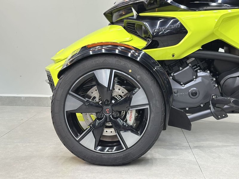 二手庞巴迪Spyder F3 