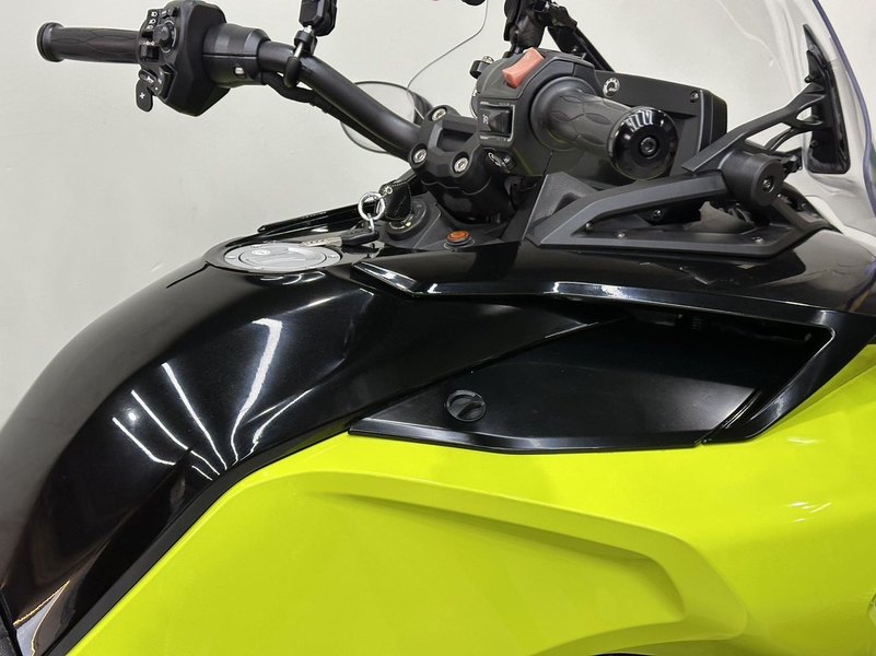 二手庞巴迪Spyder F3 