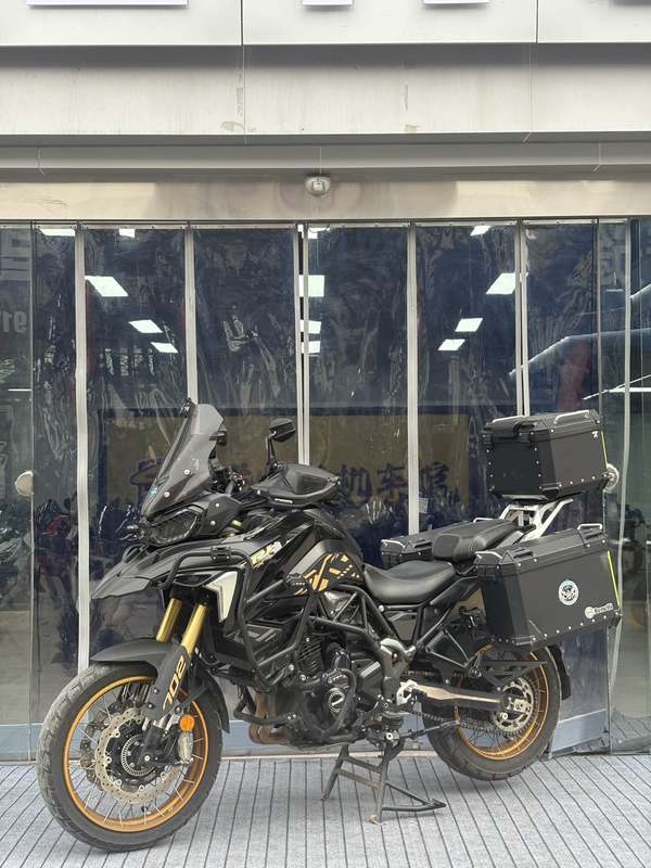 二手贝纳利TRK702