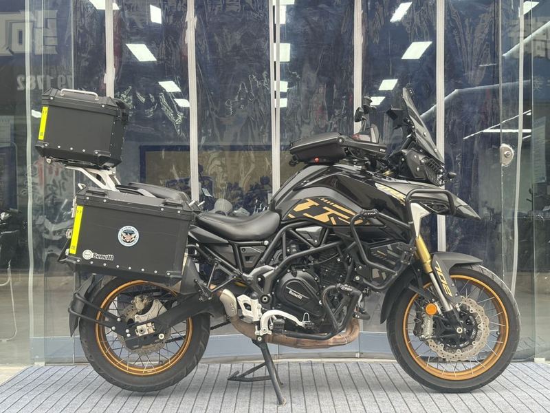 二手贝纳利TRK702