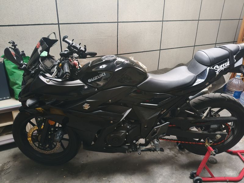 二手豪爵铃木GSX250R