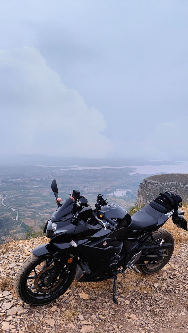 二手豪爵铃木GSX250R