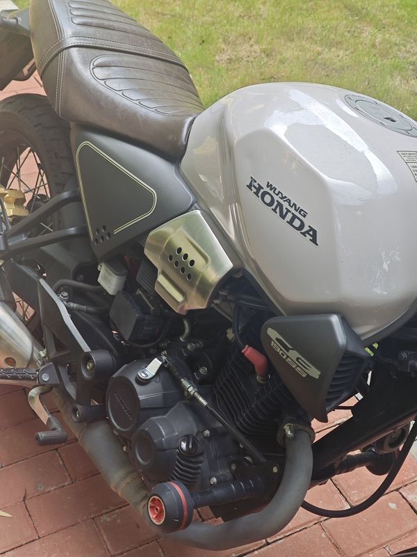 二手五羊本田鸷道 CB190SS