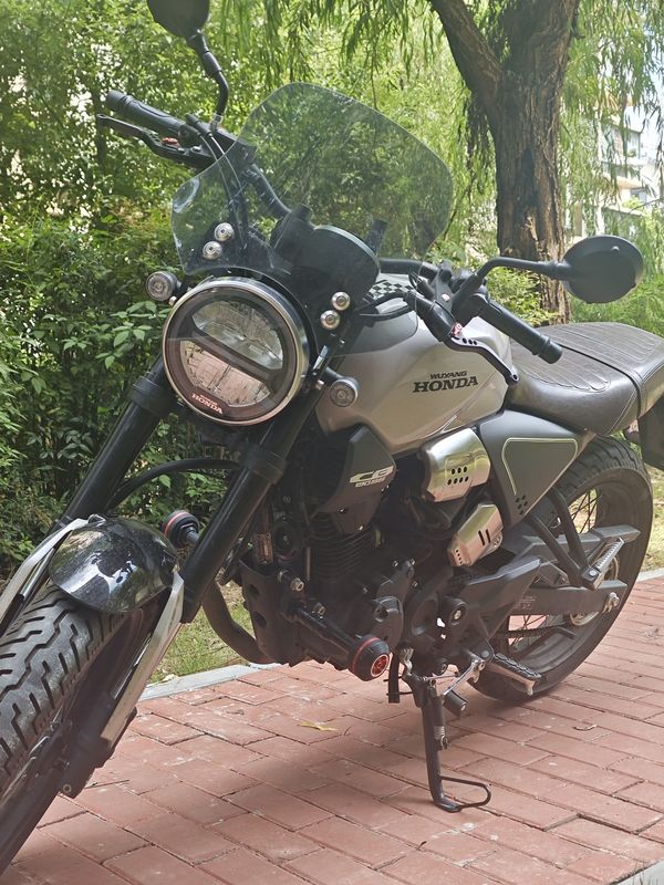 二手五羊本田鸷道 CB190SS