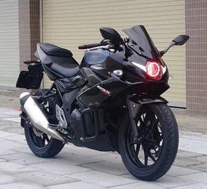 二手豪爵铃木GSX250R