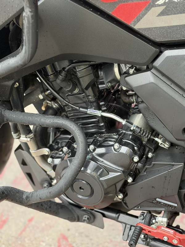 二手豪爵铃木DL250