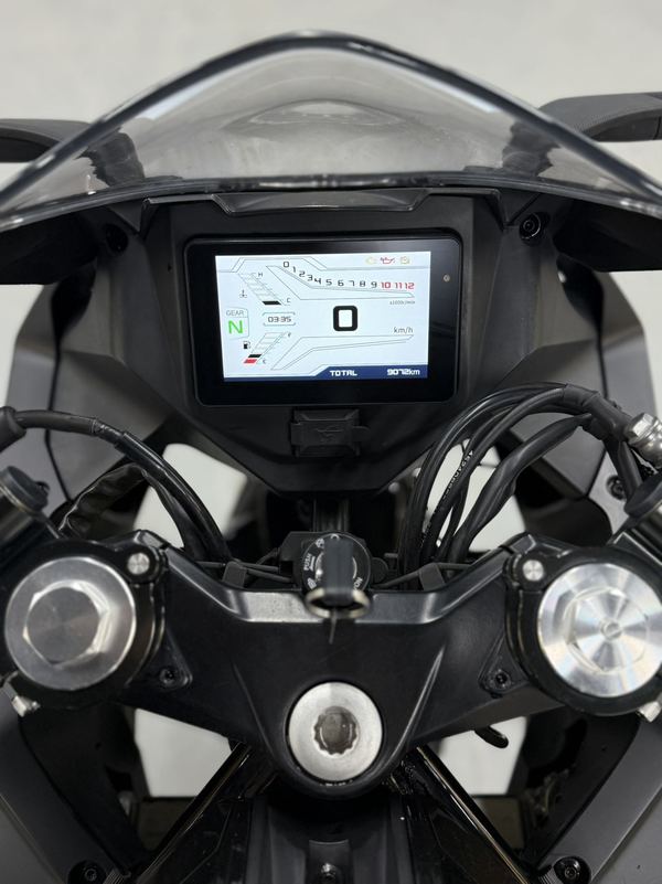 二手贝纳利龙卷风 Tornado 302R