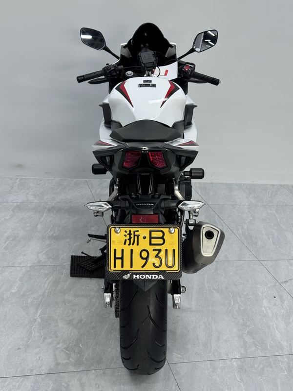 二手本田CBR400R