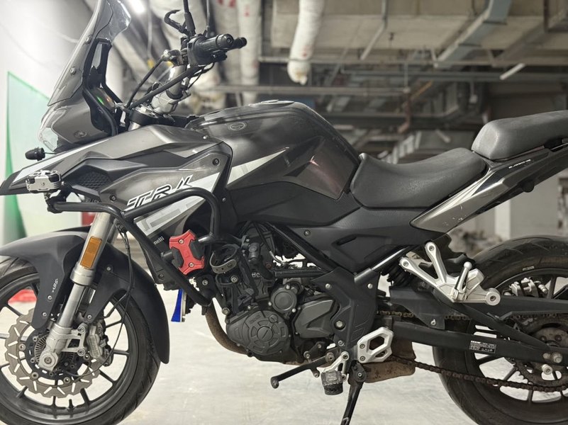 二手贝纳利金鹏 TRK251