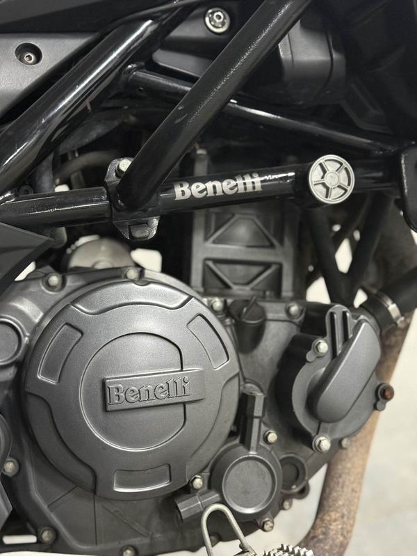 二手贝纳利金鹏 TRK251