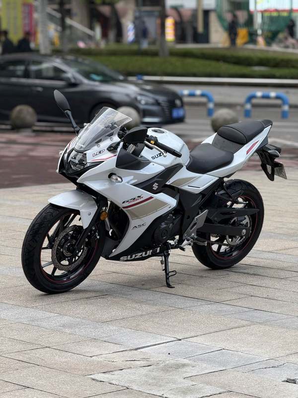 二手豪爵铃木GSX250R