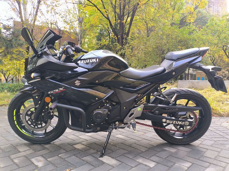 二手豪爵铃木GSX250R
