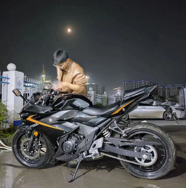 二手豪爵铃木GSX250R