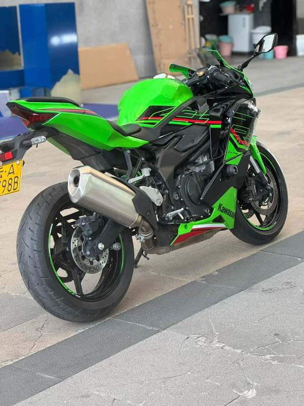 二手川崎ZX-4R