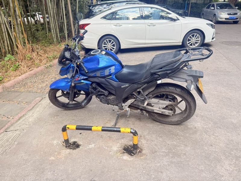 二手济南铃木极客飒 Gixxer 155 NK