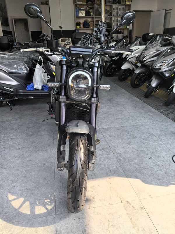 二手贝纳利幼狮 Leoncino 250