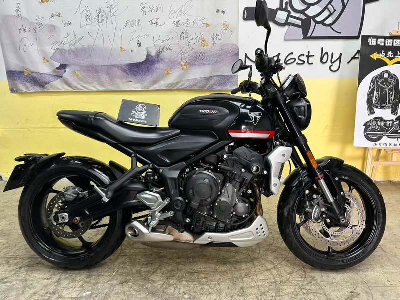 二手凯旋Trident 660