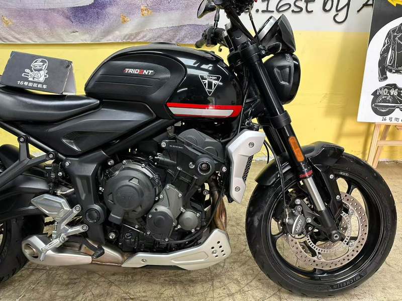 二手凯旋Trident 660