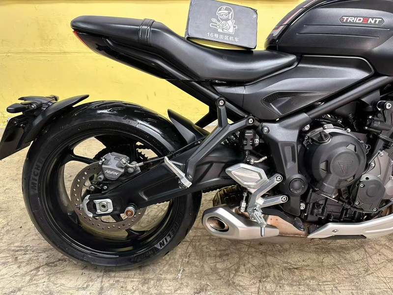 二手凯旋Trident 660