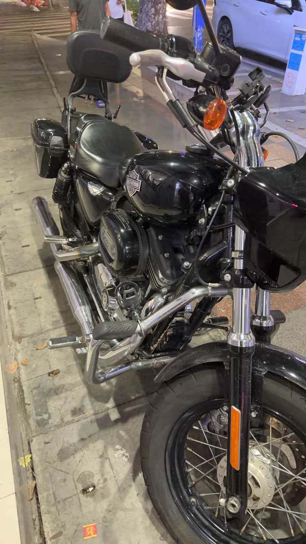 二手哈雷戴维森1200 Custom