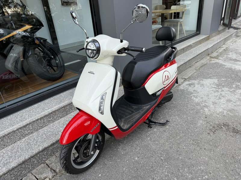 二手新大洲本田NS125LA