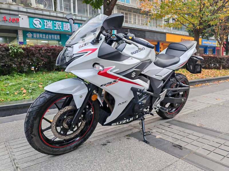 二手豪爵铃木GSX250R