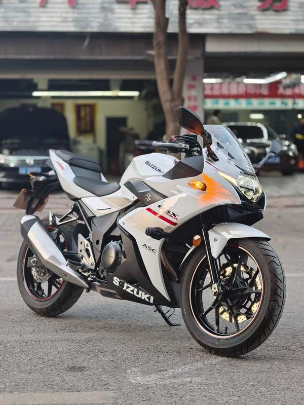 二手豪爵铃木GSX250R