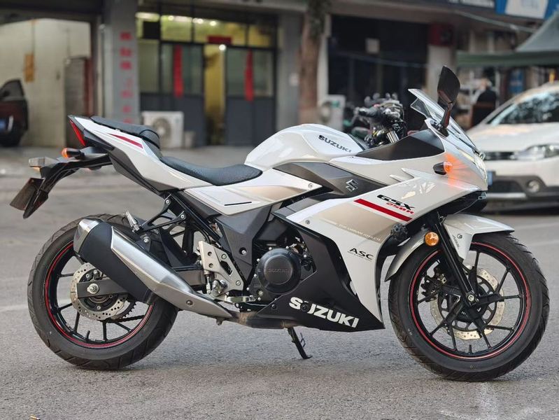 二手豪爵铃木GSX250R
