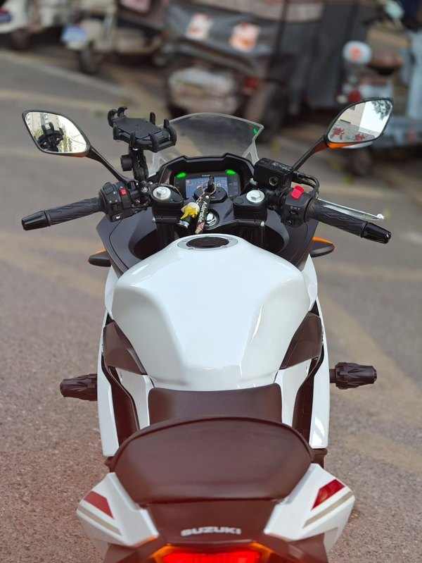 二手豪爵铃木GSX250R