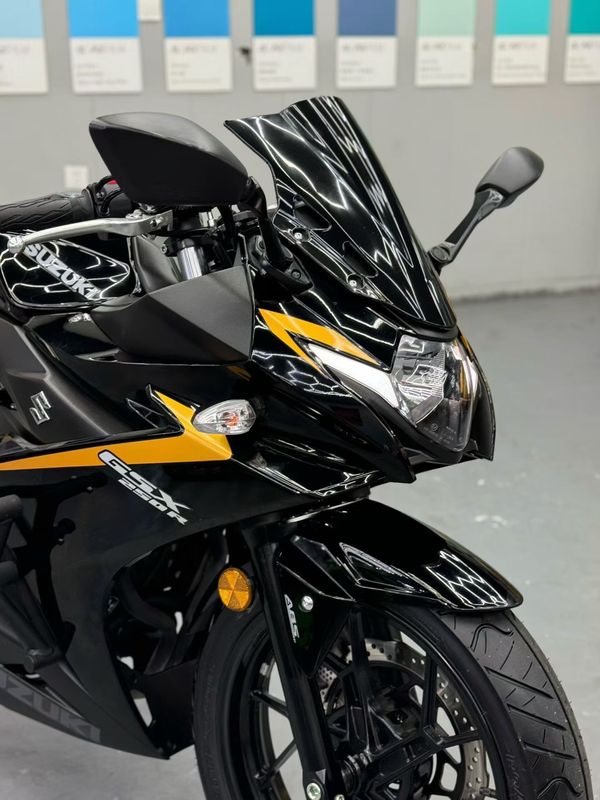 二手豪爵铃木GSX250R