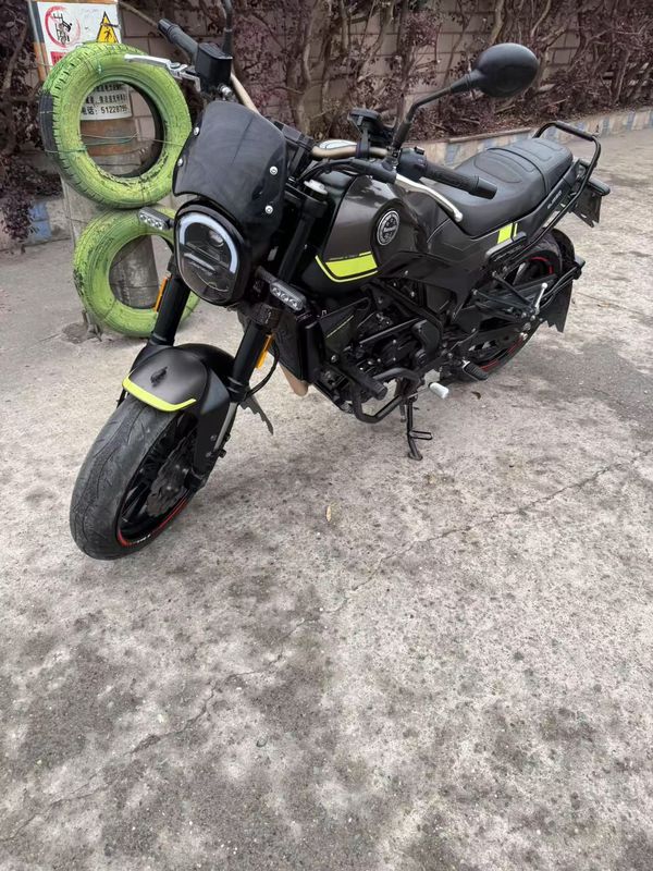 二手贝纳利幼狮 Leoncino 250