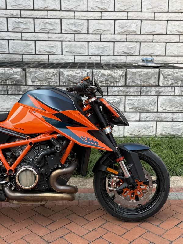 二手KTMR2R1290 Super Duke