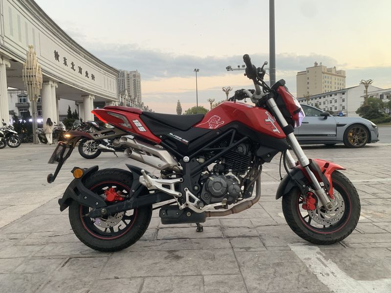 二手贝纳利小暴龙TNT125