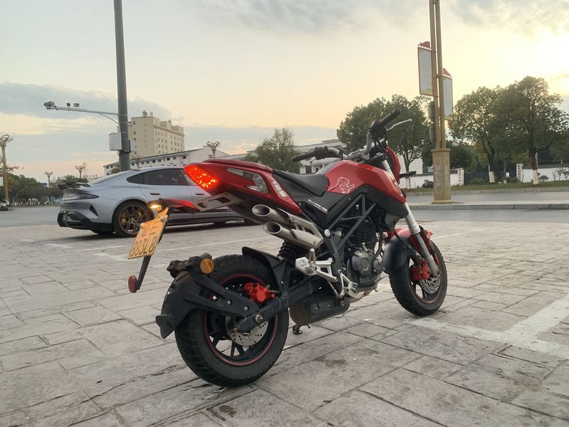 二手贝纳利小暴龙TNT125