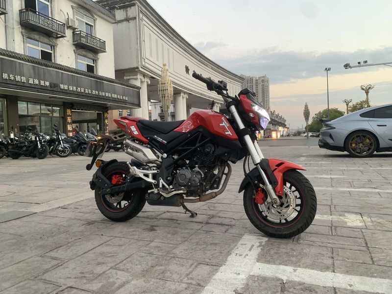 二手贝纳利小暴龙TNT125