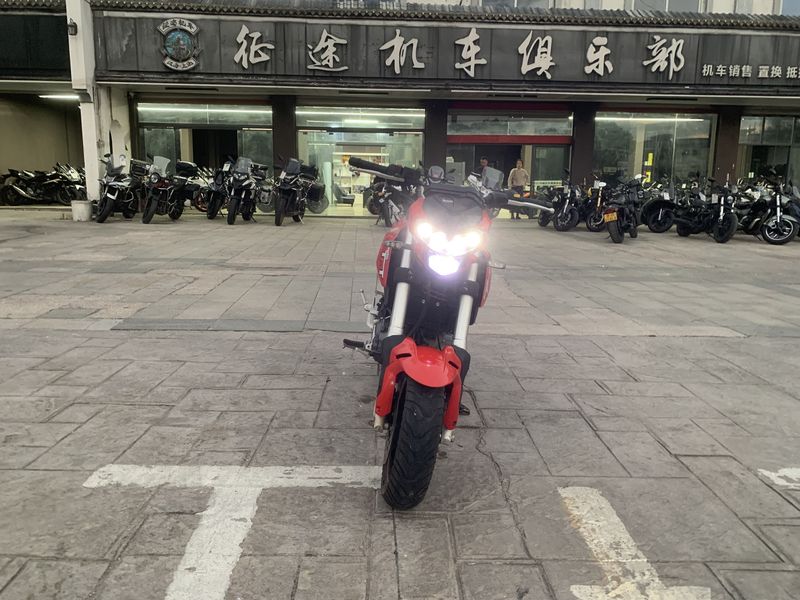 二手贝纳利小暴龙TNT125