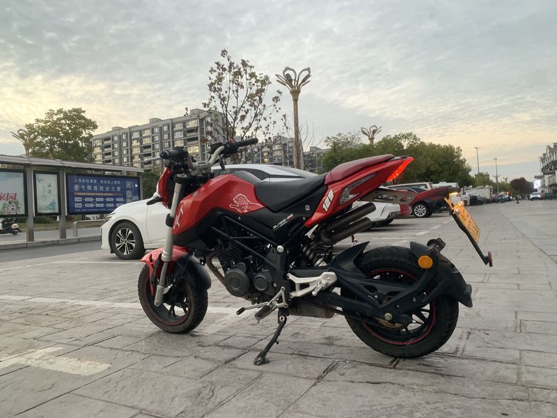 二手贝纳利小暴龙TNT125